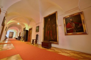 Vlastivedné múzeum v Hlohovci - Obrazy a nábytok